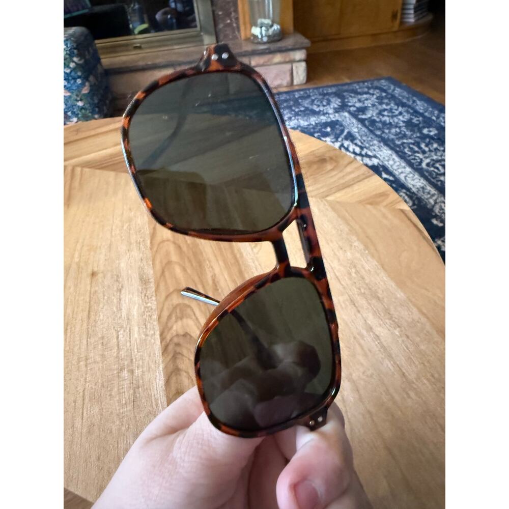 6/$25 Brown Tortuous Shell Square Dark Lenses Sunglasses - Picture 5 of 5